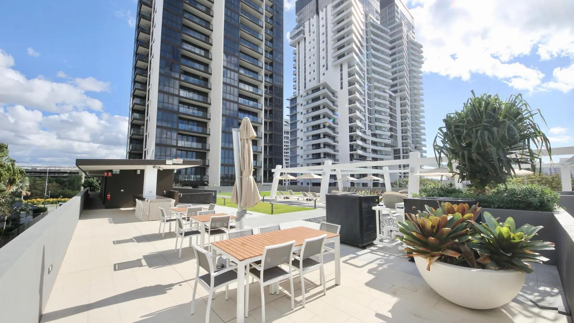 Avani 1904 Beach Views Gold Coast 0*,  Australia