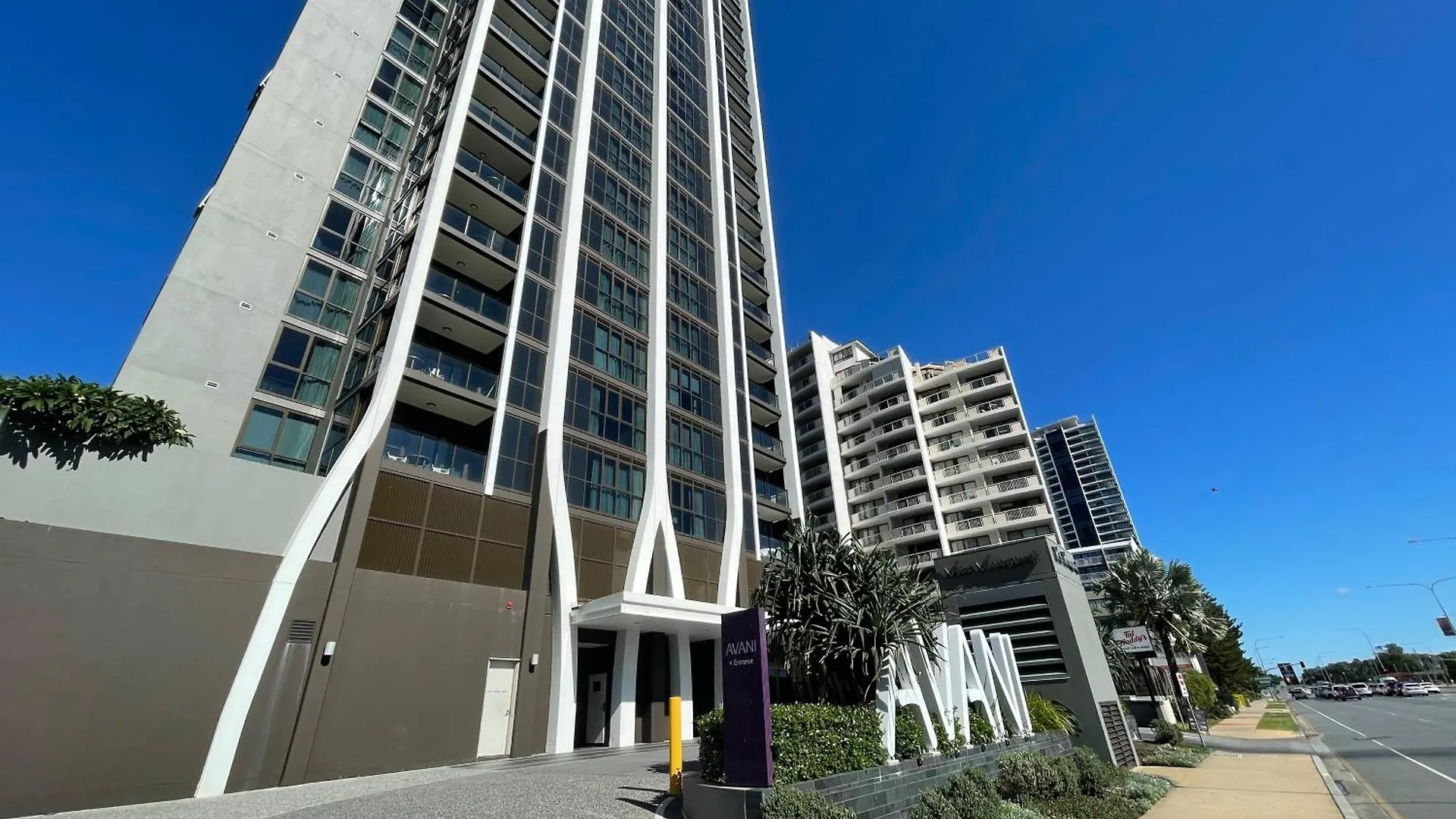 Avani 1904 Beach Views Gold Coast Appartamento